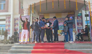 यूनिक स्कूल में द्वितीय लिफ्टिंग पावर का हुआ सफल आयोजन