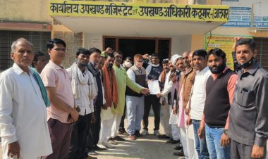 कठूमर मे भाजपा प्रदेशाध्यक्ष डा.सतीश पूनिया पर हुए प्राणघातक हमले के विराेध भाजपा कार्यकर्ता ने साैपा ज्ञापन