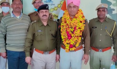 एडिशनल एसपी अरुण माच्या को एसपी शांतनु कुमार ने दी विदाई