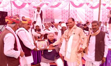 कठूमर विधायक बैरवा के मुख्य आतिथ्य मे चैनपुरा मे सुड्डा दंगल कार्यक्रम हुआ आयोजित