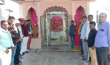 बांके बिहारी मंदिर में हुई गणेश जी व हनुमान जी की मूर्तियों की प्राण प्रतिष्ठा