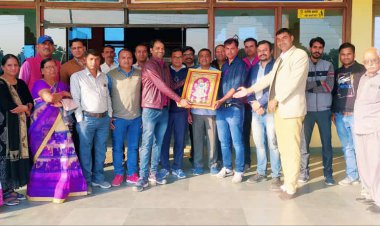 स्वास्थ्य विभाग ने किया लेखाकार महेश मेनारिया  का अभनंदन