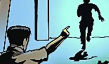 पुलिस को चकमा देकर शराब तस्कर हुआ फरार