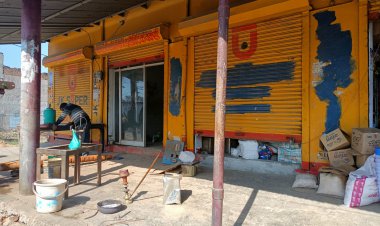 बेखौफ बदमाश: पुलिस थाने से मात्र 200 मीटर दूर एक ही रात में चोरों ने चटकाए 4 दुकानों के ताले