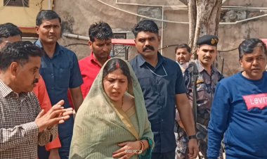 सांसद रंजीता कोली के सवालों का जवाब नहीं दे पाए नगर पालिका ईओ, बिना परमिशन के ही शिफ्ट हो गई नगर पालिका