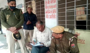 दुकान निर्माण के दौरान ईंट ढोते वक्त छत के ऊपर से गुजर रही विद्युत लाईन से लगा करंट: वृद्ध मजदूर की मौत