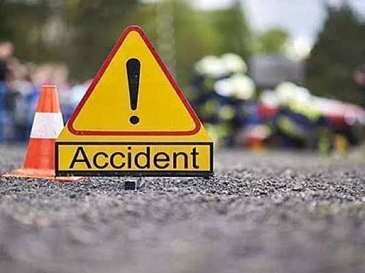 दो अलग अलग सडक दुर्घटनाओं में पति पत्नि सहित तीन घायल