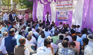 अन्याय अत्याचार के विरोध में उपखंड कार्यालय पर धरने में उमड़ा लोगों का हुजूम