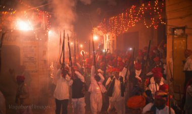 एक ऐसी होली जिसे देखकर आप भी रह जाएंगे दंग, यहां रातभर गरजती है बंदूकें