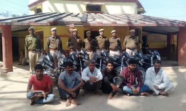 फर्जी नंबर प्लेट लगाकर चोरी की बाइक चला रहे 6 बदमाश गिरफ्तार