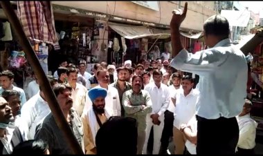 आपराधिक वारदातों को मिल रहा खुला बढ़ावा: व्यापारी से की लूट,बीच-बचाव कराने आए वकील की कनपटी पर लगाया कट्टा, जान से मारने की धमकी दी, कस्बे में फैली सनसनी