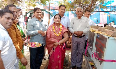 बालिका विद्यालय में सेनेटरी नैपकिन मशीन का हुआ शुभारंभ