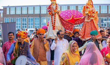 देश-विदेश: भारतीयों ने लंदन मे धूमधाम से मनाया नारीत्व का हर्षित महोत्सव गणगौर