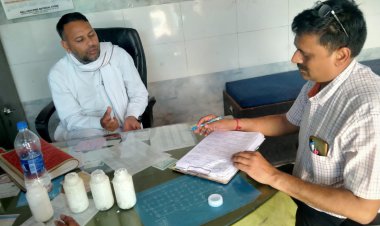 राज्य सरकार एंव जिला मुख्य चिकित्सा अधिकारी के निर्देश पर कामां क्षेत्र में दो पनीर की डेयरियों से लिए सैम्पल, मचा हड़कंप