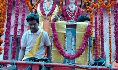 गाजे बाजे के साथ निकली गणगौर की सवारी