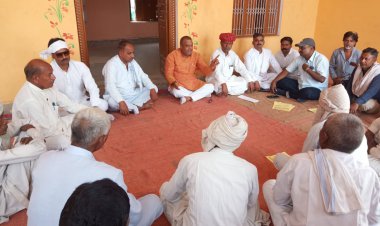 28 अप्रेल को सैनी समाज उत्थान को लेकर होने वाली जिला स्तरिय महा पंचायत की तैयारी को लेकर कस्बा अलावडा में हुई बैठक