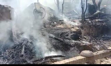 बानसूर में आग का तांडव अज्ञात कारणों के चार छप्पर पोश मकानों में लगी आग: दो लोग झुलसे