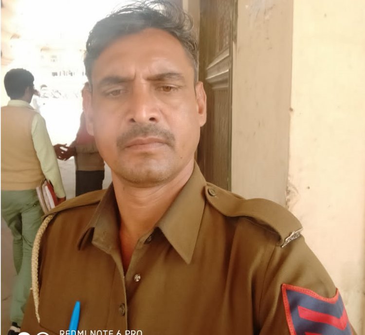 10 वर्ष की उत्कृष्ट सेवा देने पर अलावड़ा पुलिस चौकी इंचार्ज राजेंद्र रसिया को पुलिस अधीक्षक ने प्रशंसा पत्र देकर किया सम्मानित