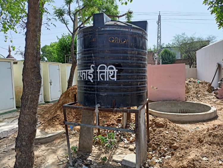 बिन पानी सब सून: गर्मी में बिना पानी सरकारी स्कूल के नौनिहालों का बुरा हाल