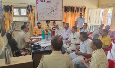 महुआ क्षेत्र में भाईचारा शांति व्यवस्था बनाए रखने को लेकर आयोजित हुई सीएलजी बैठक, लिए गए अनेक निर्णय