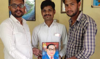 अंबेडकर शिक्षण संस्थान के सदस्यों ने एडवोकेट देवेश कुमार का किया स्वागत सम्मान