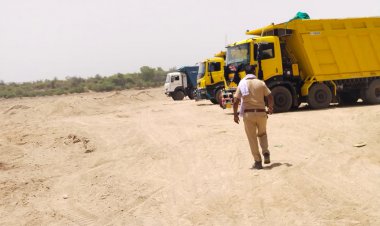 अवैध बजरी खनन पर पुलिस व प्रशासन की कार्यवाही: चार डपंर किए जब्त