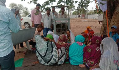 सलेमपुर कलां में पूर्व सरपंच दम्पति की अनिश्चित कालीन भूख हड़ताल दूसरे दिन भी जारी: जलदाय महकमे के अधिकारी मुस्तैद लेकिन संसाधन का अभाव  समाधान में देरी