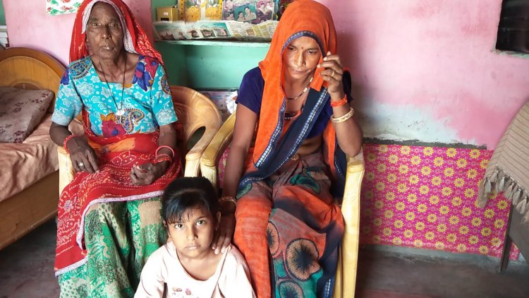 एक महीने पहले लापता हुआ गुड़ा गांव का युवक नही लौटा घर: मां पुलिस थाने का लगा रही चक्कर, नहीं हुई कोई कार्रवाई