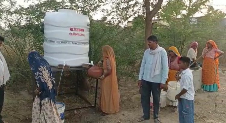 खबर प्रकाशित होने के बाद जागी ग्राम पंचायत रामबास: 20 वर्ष से पानी की बूंद बूंद के लिए तरस रहे बंजारा बस्ती के लोगो के लिए कराई पानी की व्यवस्था