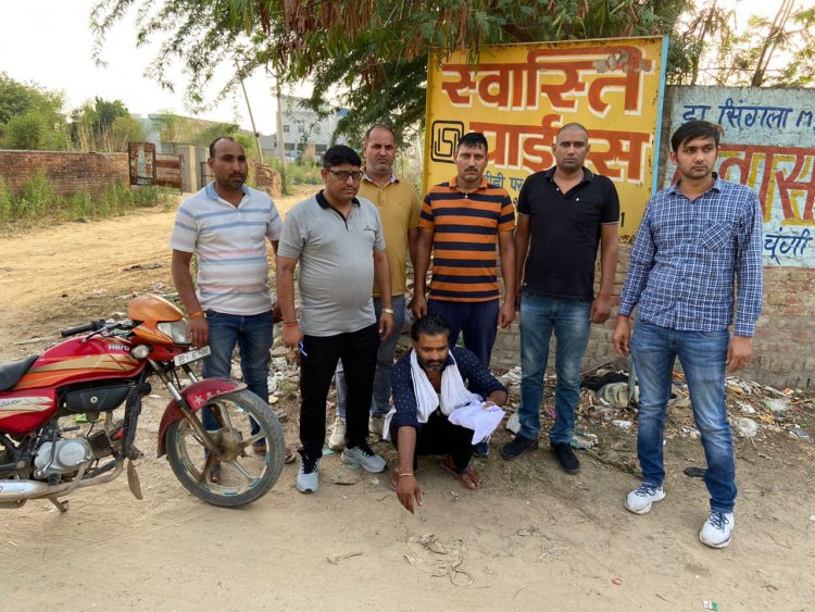 रेवाड़ी पुलिस ने 440 ग्राम गांजा व 130 ग्राम भांगपत्ती बेचते 2 युवक किए गिरफ्तार:  एक मोटरसाइकिल जप्त