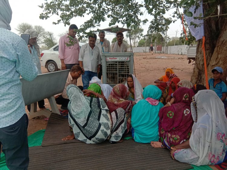 सलेमपुर कलां में पूर्व सरपंच दम्पति की अनिश्चित कालीन भूख हड़ताल दूसरे दिन भी जारी: जलदाय महकमे के अधिकारी मुस्तैद लेकिन संसाधन का अभाव  समाधान में देरी