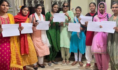 तृतीय श्रेणी में चयनित अभ्यर्थियों को सौपा नियुक्ति पत्र