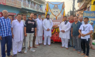 स्वामी जीवनमुक्त महाराज जी का तीन दिवसीय बरसी उत्सव प्रभातफेरी के साथ शुरू