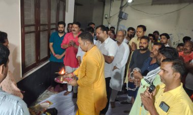 दातागंज विधायक ने सुंदरकांड  पाठ का आयोजन करवाया,  मारुती नंदन हनुमान की भक्ति में डूबे दिखे  भक्तजन