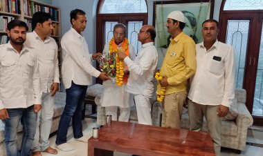 नगर पालिका अध्यक्ष रामनिवास  सैनी ने  मंत्री राजेंद्र सिंह गुढा व राज्यसभा सदस्य घनश्याम तिवाडी से की मुलाकात