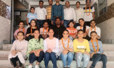 मॉडर्न स्कूल में श्रेष्ठ परीक्षा परिणाम पर विद्यार्थियों का किया सम्मान