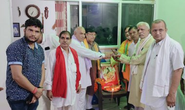 जसाई गांव स्थित सरपंच कार्यालय में हुई विप्र समाज की सभा