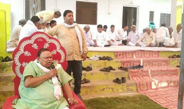 भारत सरकार द्वारा की अग्निपथ योजना को वापस लेने को मांग को लेकर ब्लॉक कांग्रेस ने किया प्रदर्शन