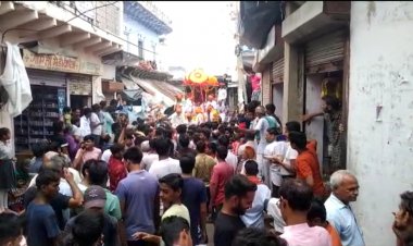 बाबा मनोहर दास महाराज की तपोस्थली एवं लघु काशी के नाम से विख्यात कस्बा वैर में ठाकुर जी ने किया नगर भ्रमण