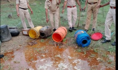 आबकारी सीआई की कार्रवाई: अवैध शराब की भट्टियां व 1000 लीटर कच्ची शराब की नष्ट