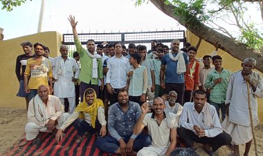 शिक्षा मंत्री जाहिदा खान के वादों की खुली पोल: सरकारी स्कूल की शिक्षा व्यवस्था को लेकर ग्रामीणो मे रोष जड़ा ताला