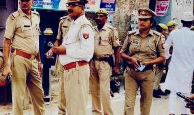 जामा मस्जिद पर पुलिस की निगरानी में सकुशल सम्पन्न हुई ईद-उल-अजहा की नमाज़