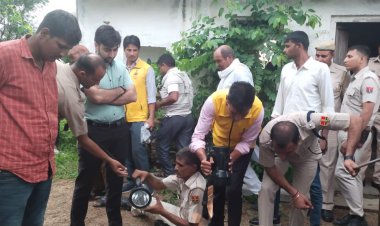 तीन दिन से गायब व्यक्ति की कुएं में मिली लाश,पुलिस प्रसासन के अधिकारी रहे मौजूद