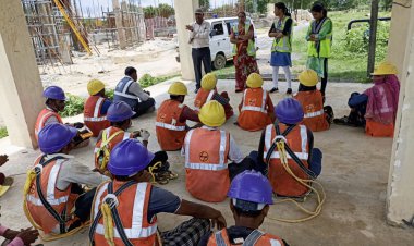 सिवरेज श्रमिको को सुरक्षा के प्रति किया जागरूक