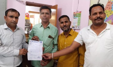 भीम आर्मी ने समाजसेवी सूरज भारतीय हमले के आरोपियों की गिरफ्तारी की मांग को लेकर उपखंड अधिकारी को सौंपा ज्ञापन