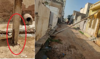 बिजली विभाग की लापरवाही: शिकायत के बाद भी नहीं हुई सुनवाई, जर्जर खंभा मकान पर गिरा, मंडरा रहा करंट के डर का साया