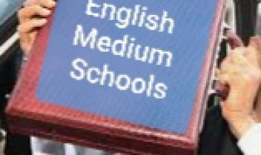 शिक्षा विभाग में आदेशों की अवहेलना के चलते अंग्रेजी माध्यम विद्यालयों में शिक्षा व्यवस्था चरमराई