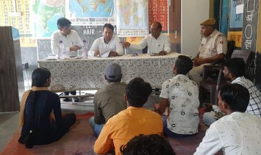 छात्र संघ चुनाव को लेकर उपखंडाधिकारी ने उम्मीदवारों को दिए दिशा निर्देश