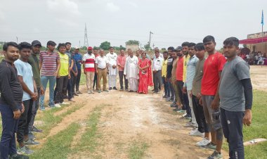 ग्रामीण खेल ओलंपिक का निरिक्षण करने बाम्बोली पंहुचें जिला खेल अधिकारी