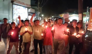 अंकिता हत्याकांड को लेकर बदायूँ में निकला कैंडल मार्च